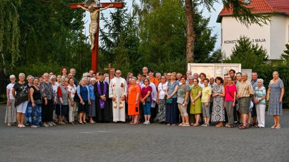 Duchowa Pielgrzymka: Pielgrzymi - Misjonarze razem z Maryją.